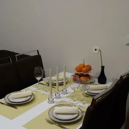 Apartment Apartment *