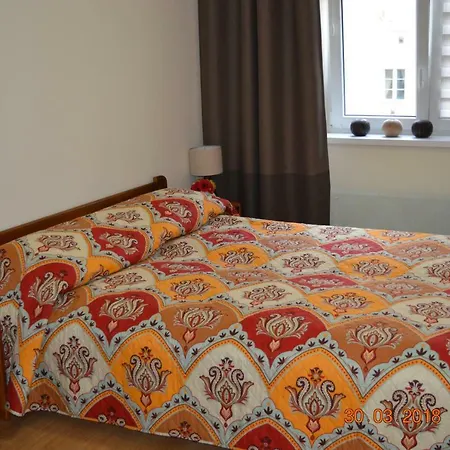 Apartment Apartment *